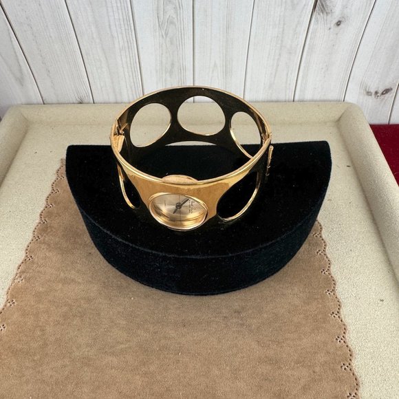 Vintage Marcel Boucher Round Hinged Cuff Bracelet Manual Winding Watch - Picture 8 of 10